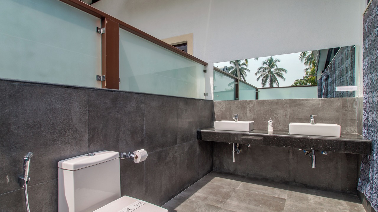 Photo of Bathroom in Calangute