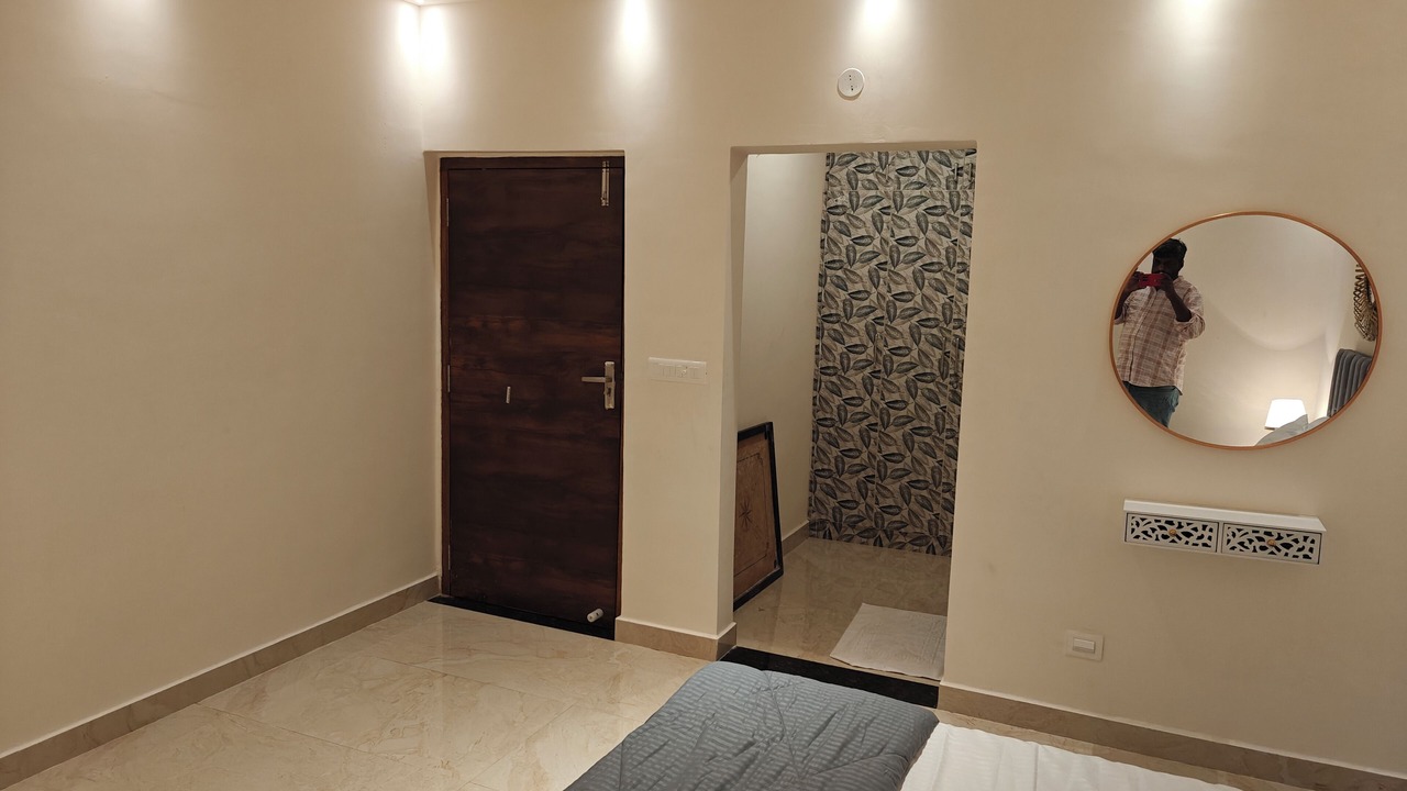 Photo of Bedroom in Denkanikota