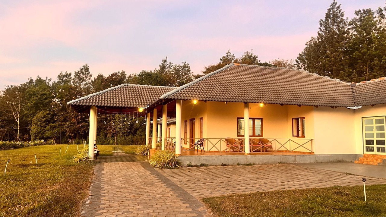 Photo of Outdoor in Alur