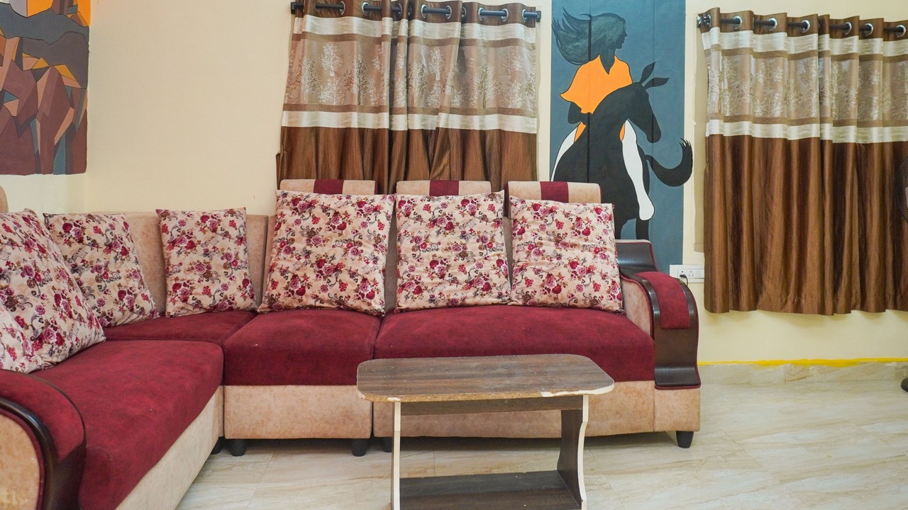 Photo of Livingroom in MVP Colony