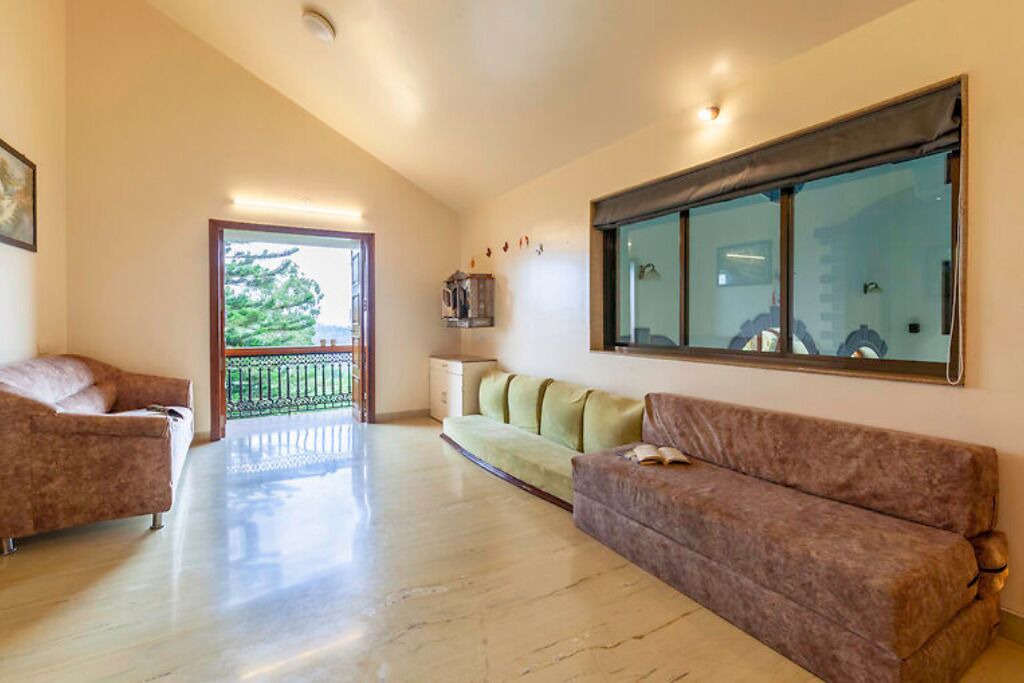Photo of Livingroom in Bhilar
