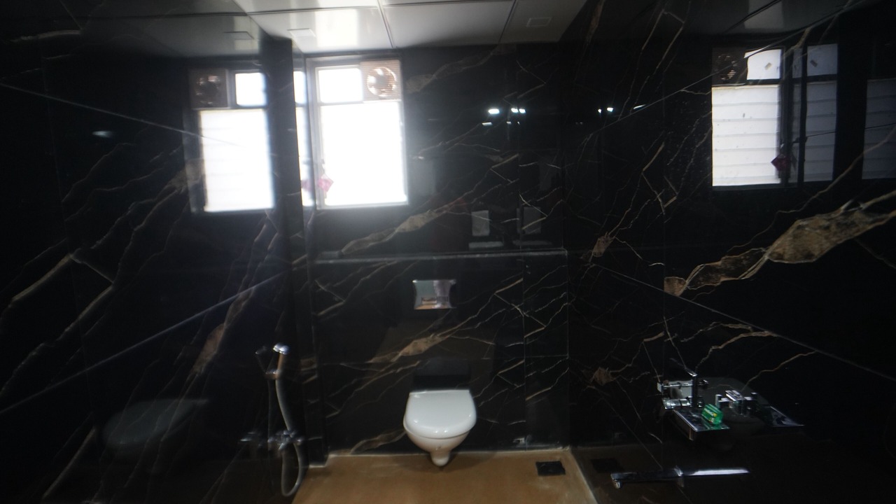 Photo of Bathroom in Mahabaleshwar