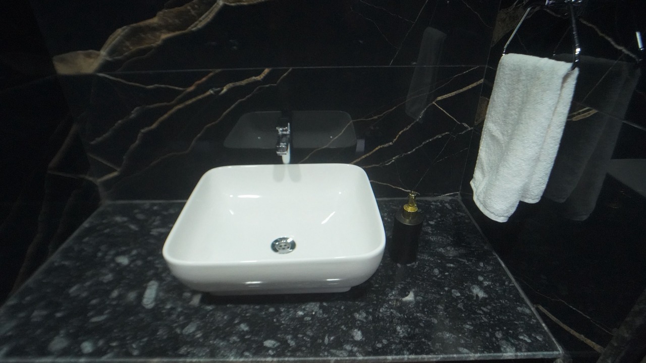 Photo of Bathroom in Mahabaleshwar