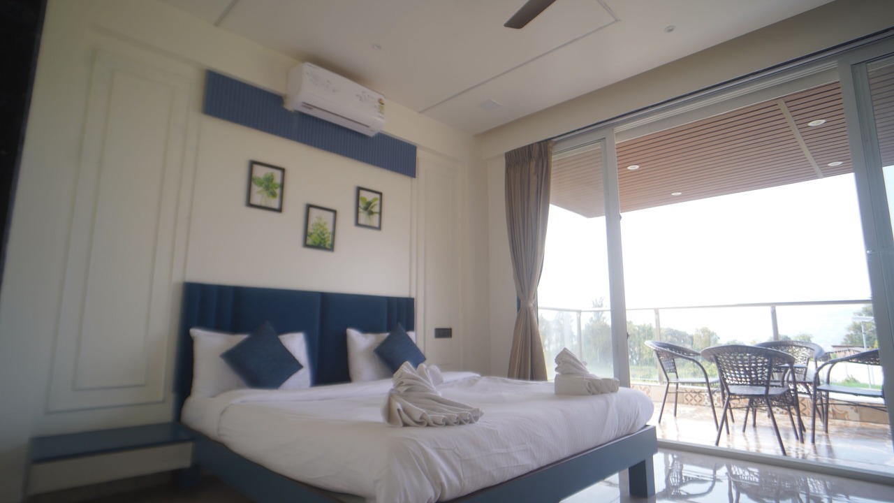 Photo of Bedroom in Mahabaleshwar