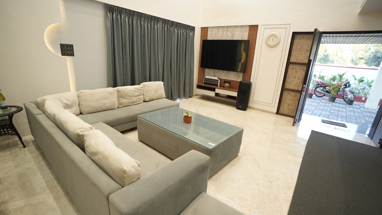 Photo of Livingroom in Mahabaleshwar
