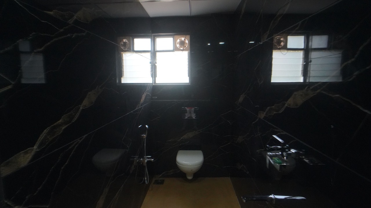 Photo of Bathroom in Mahabaleshwar