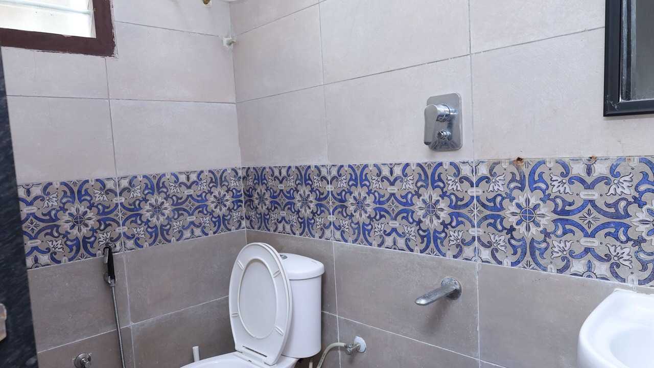 Photo of Bathroom in Perambur Purasavakam