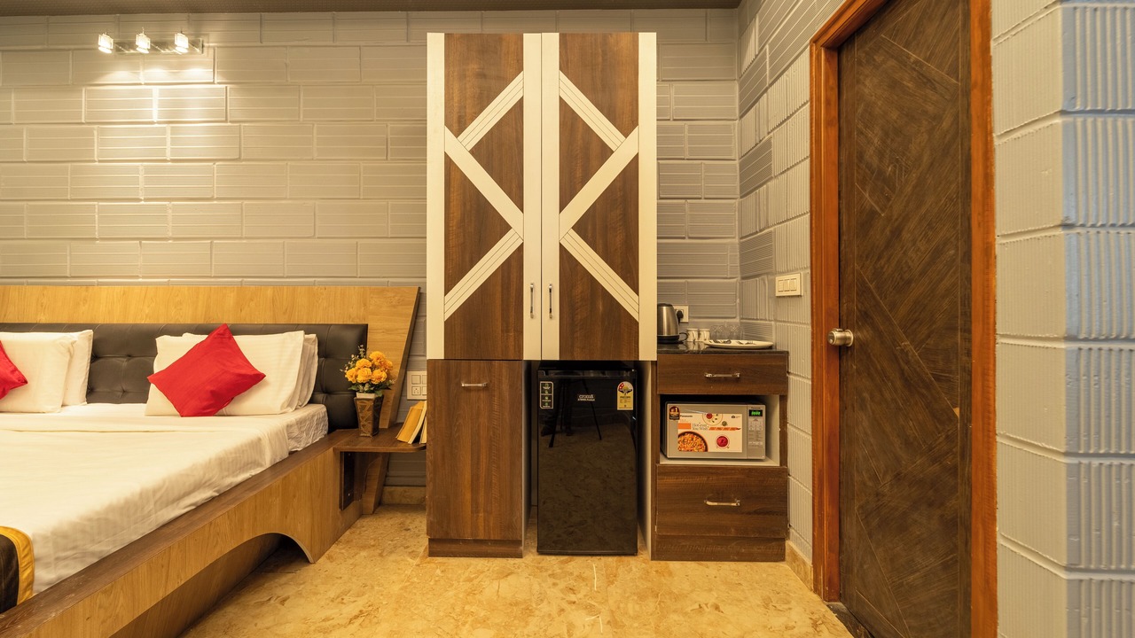 Photo of Kitchen in HBR Layout