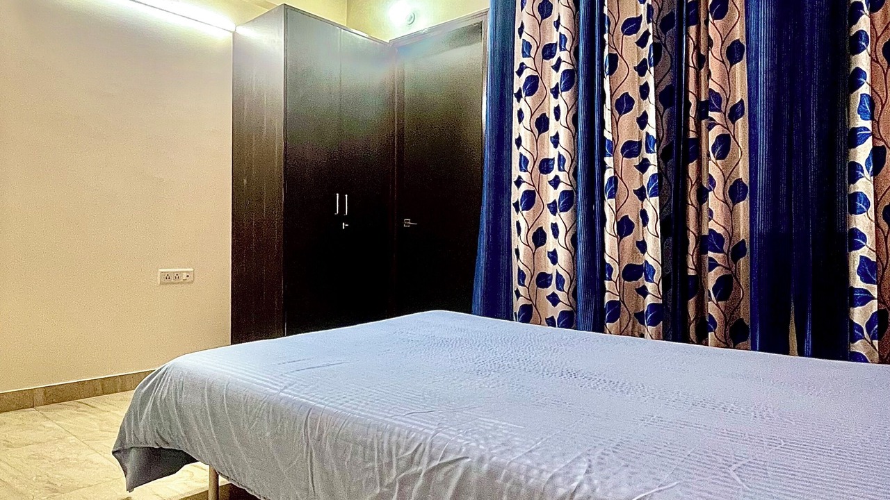 Photo of Bedroom in Tonk Road