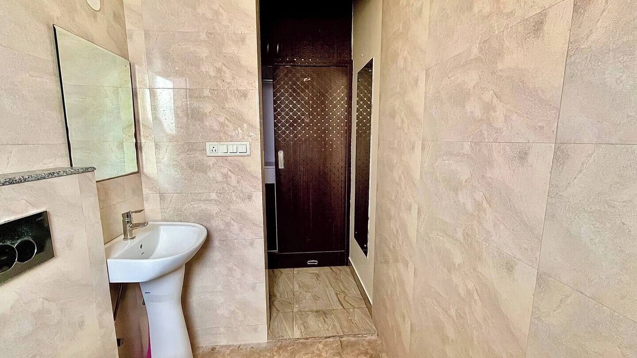 Photo of Bathroom in Tonk Road