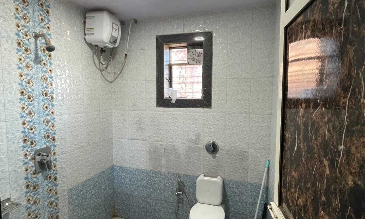 Photo of Bathroom in Mahabaleshwar