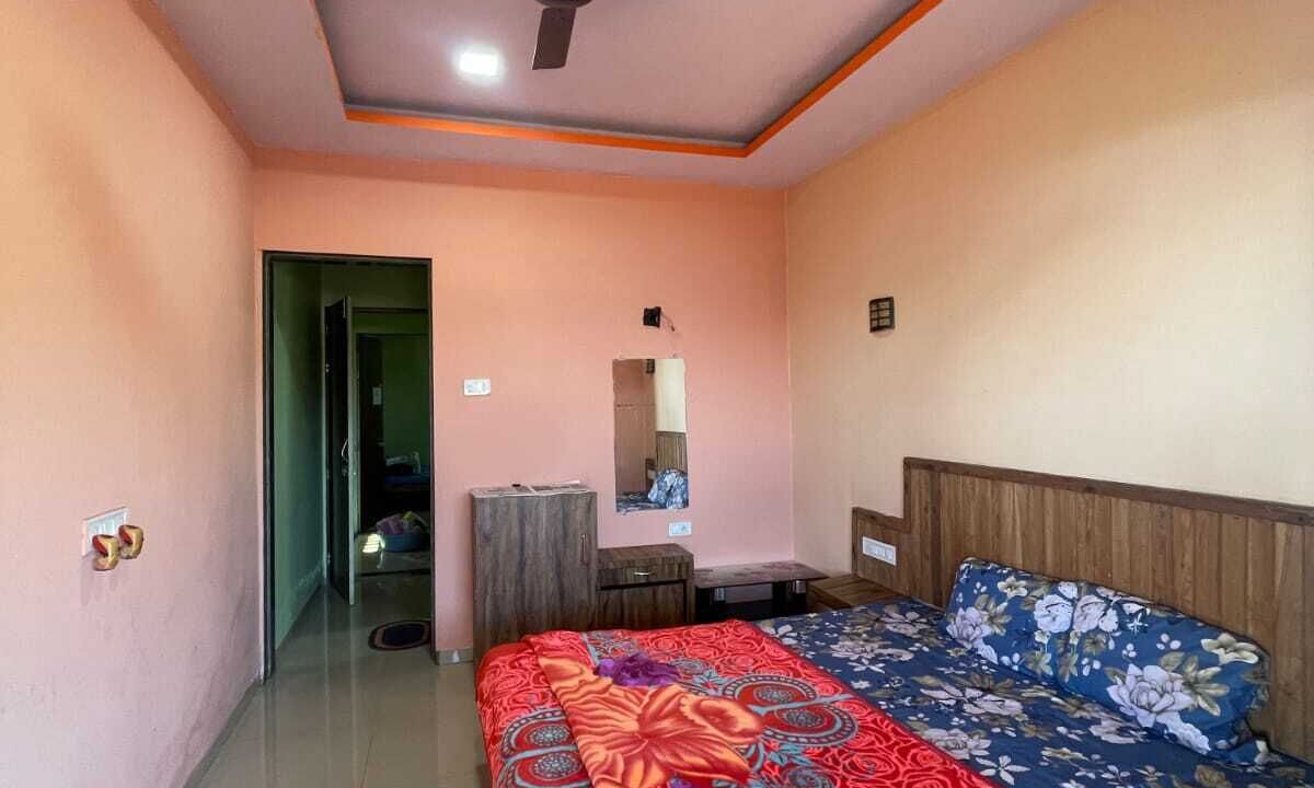 Photo of Bedroom in Mahabaleshwar
