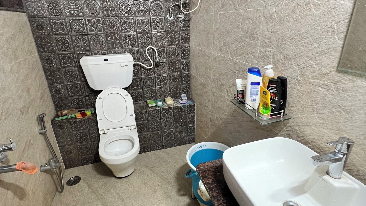 Photo of Bathroom in Ratnagiri