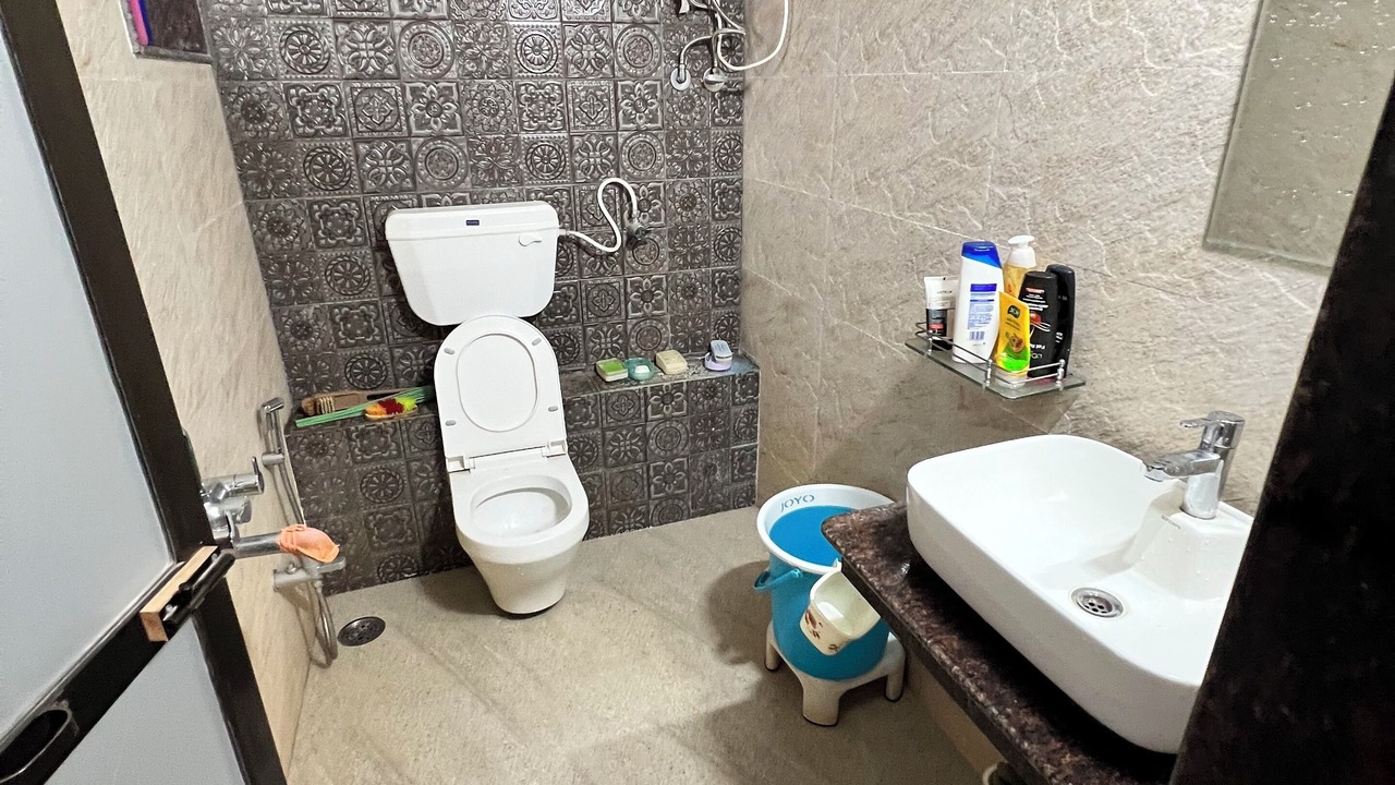 Photo of Bathroom in Ratnagiri