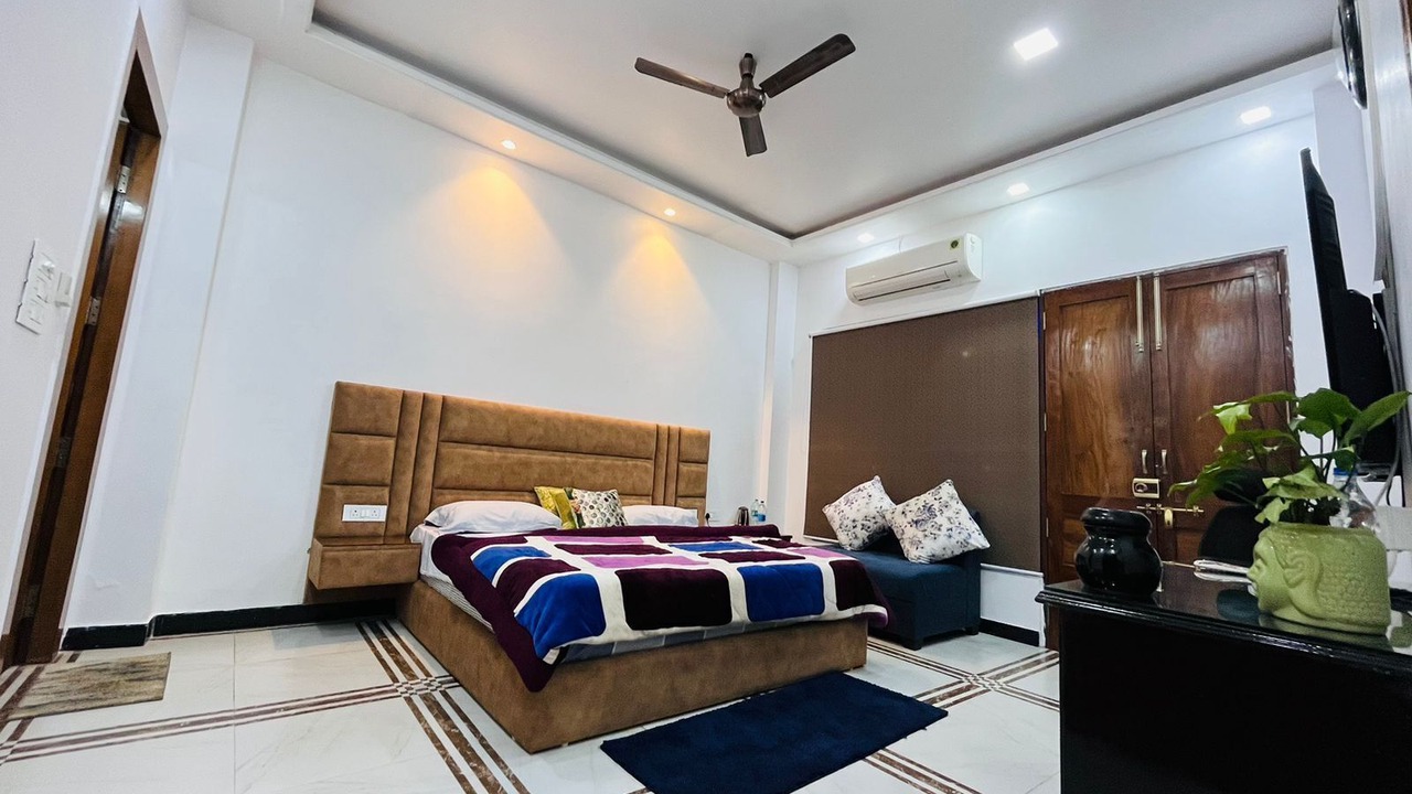 Photo of Bedroom in Mayapur
