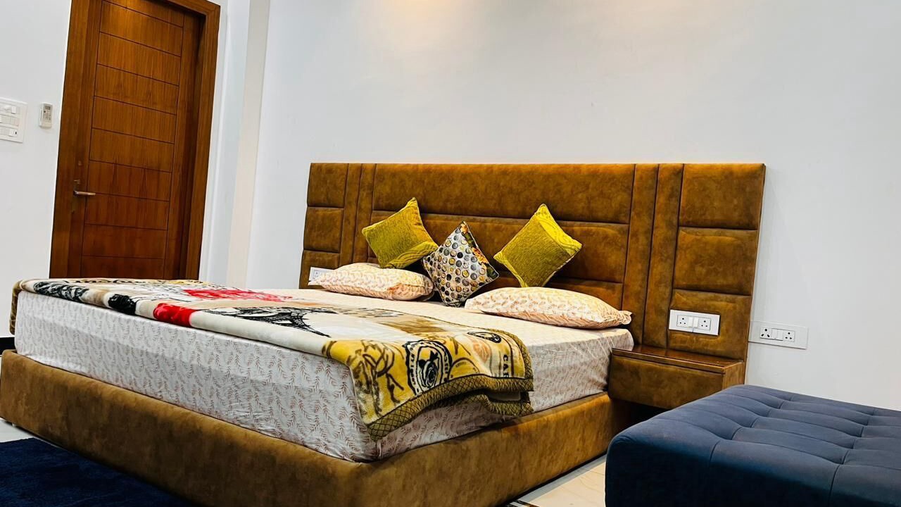 Photo of Bedroom in Mayapur