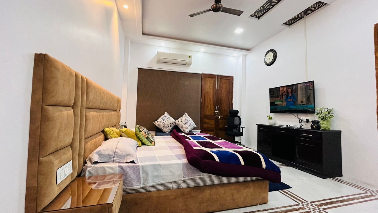 Photo of Bedroom in Mayapur