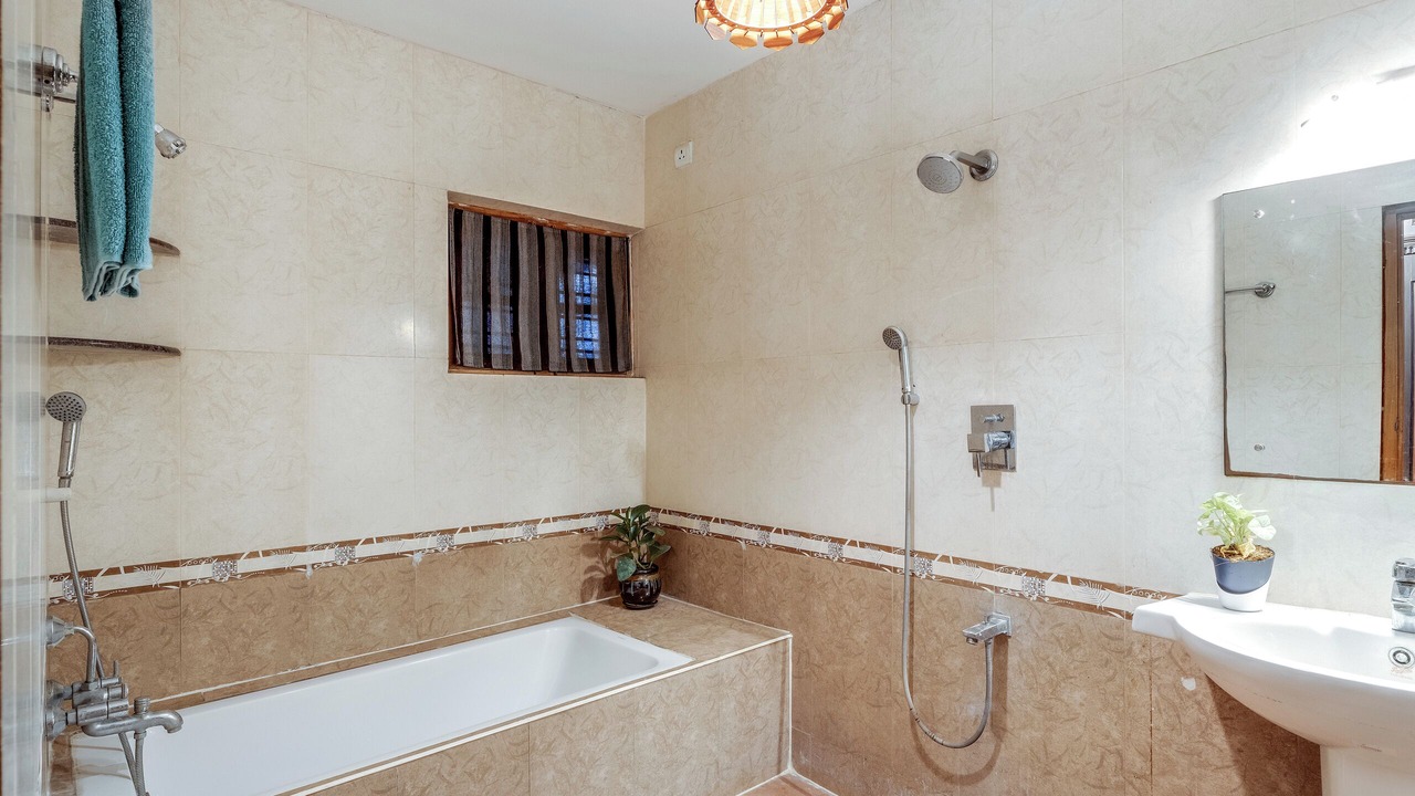 Photo of Bathroom in Brookefield