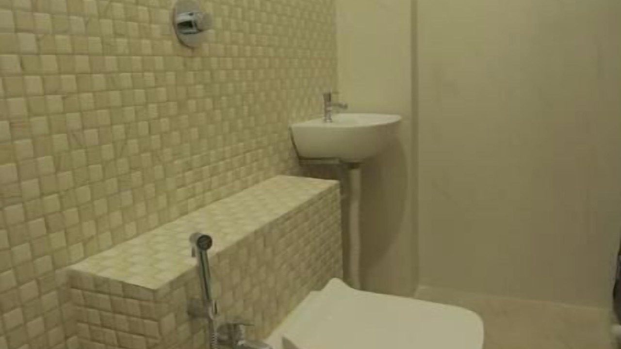 Photo of Bathroom in Gayariawas