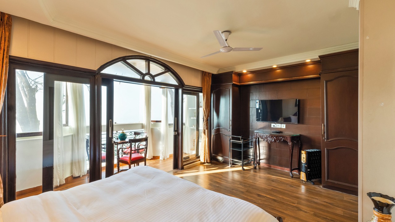 Photo of Bedroom in The Mall Road