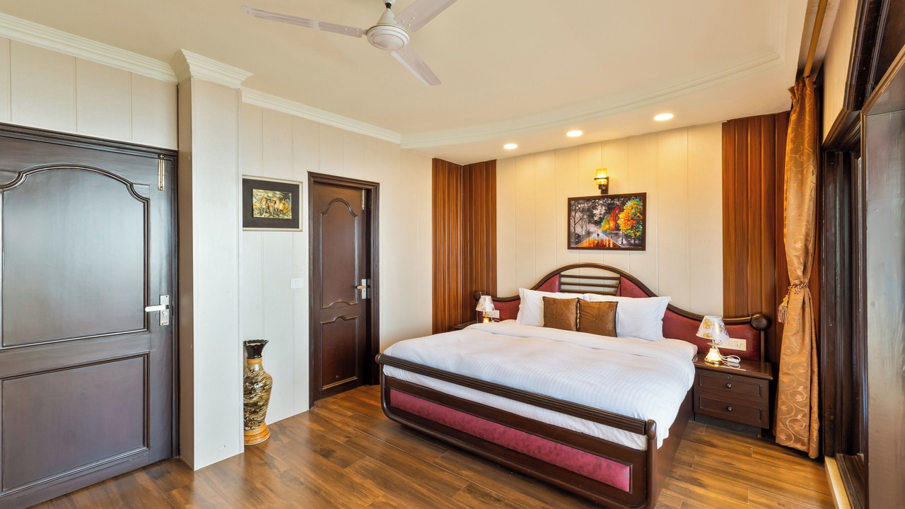Photo of Bedroom in The Mall Road