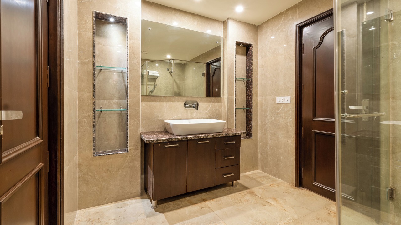 Photo of Bathroom in The Mall Road
