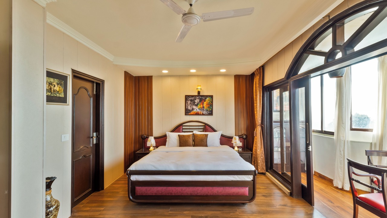 Photo of Bedroom in The Mall Road