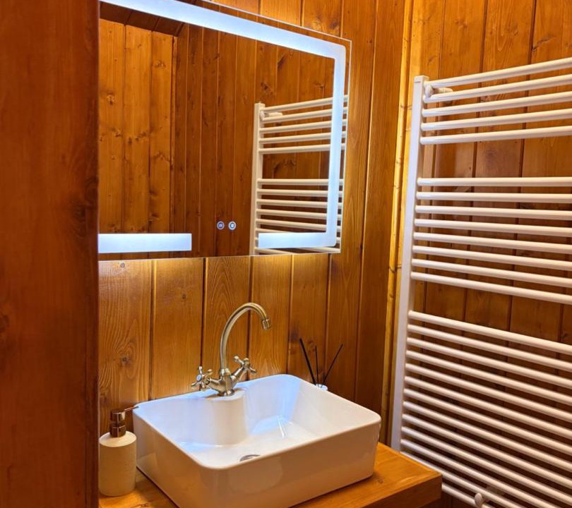 Photo of Bathroom in Calatele
