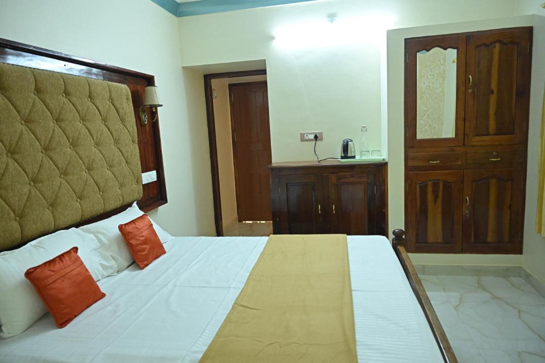 Photo of Others in Poovar