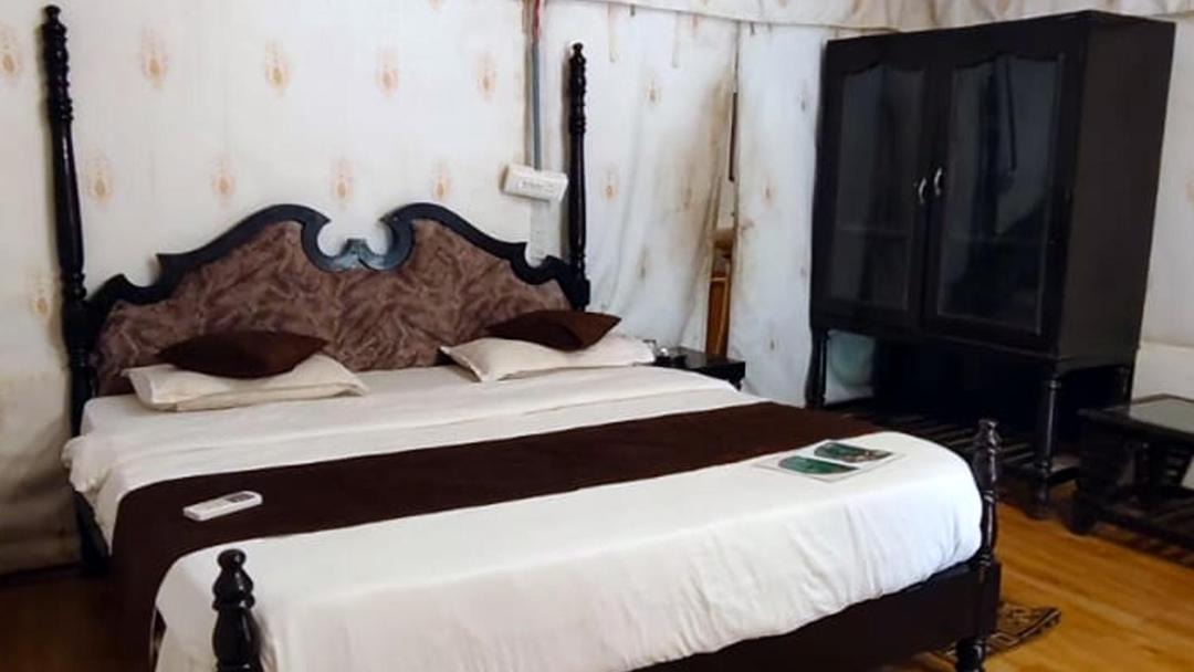 Photo of Bedroom in Pachmarhi