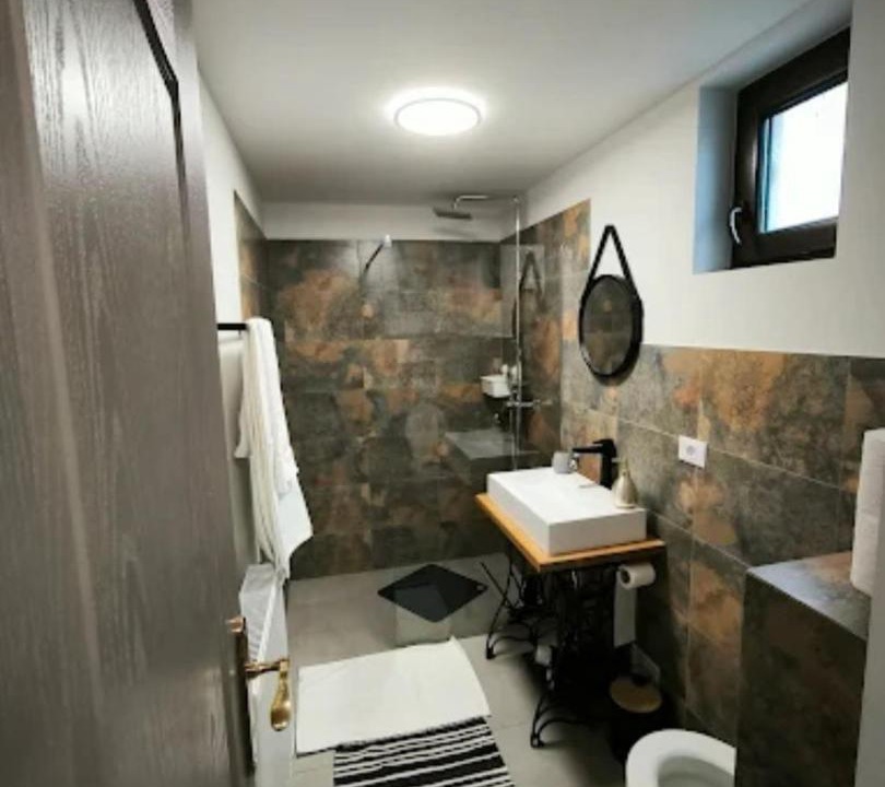 Photo of Bathroom in Brebu Manastirei