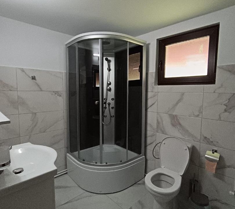 Photo of Bathroom in Grinties