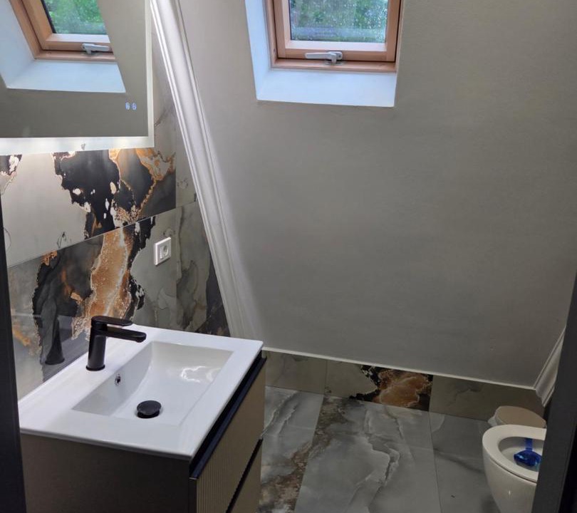 Photo of Bathroom in Marginea