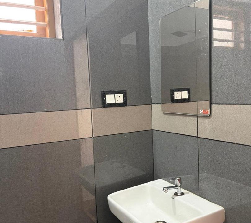 Photo of Bathroom in Irinjalakuda