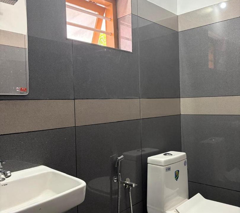 Photo of Bathroom in Irinjalakuda