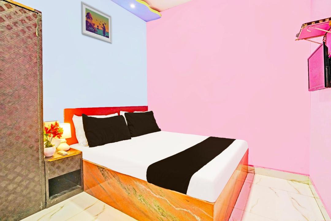 Photo of Bedroom in Prabhadevi