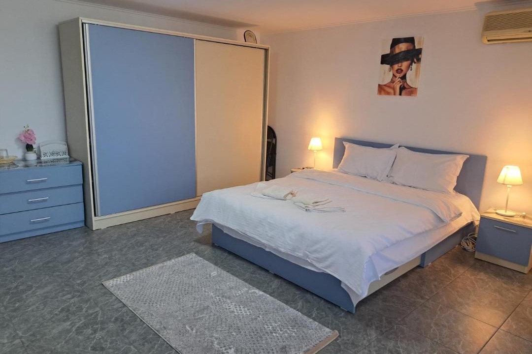 Photo of Bedroom in 2 Mai