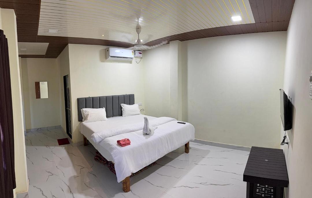 Photo of Bedroom in Diveagar