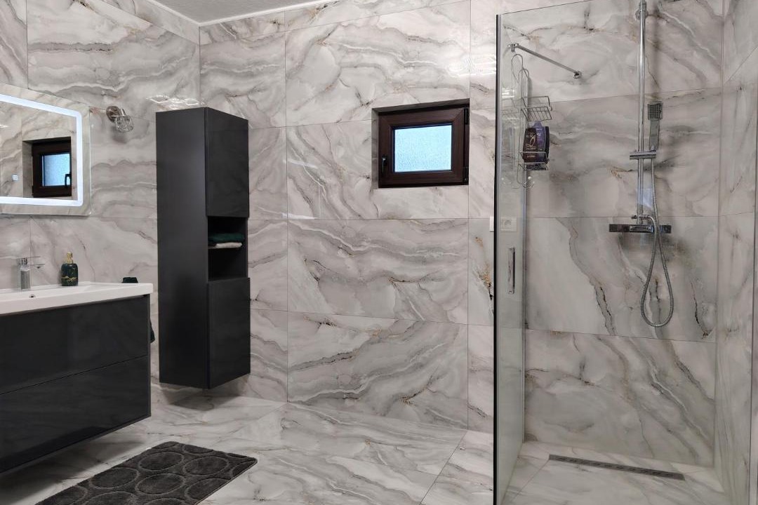 Photo of Bathroom in Pesteana