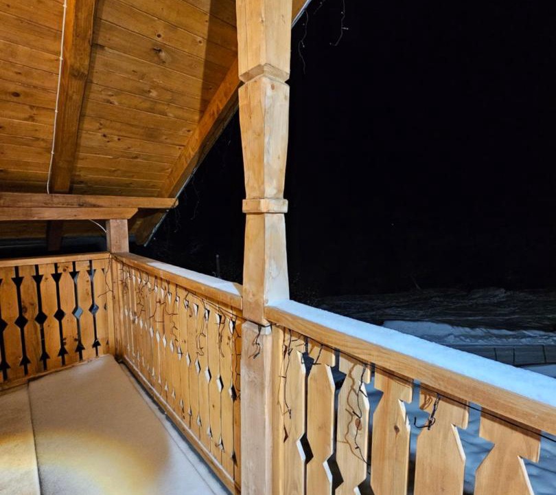 Photo of Patio Balcony in Garda de Sus
