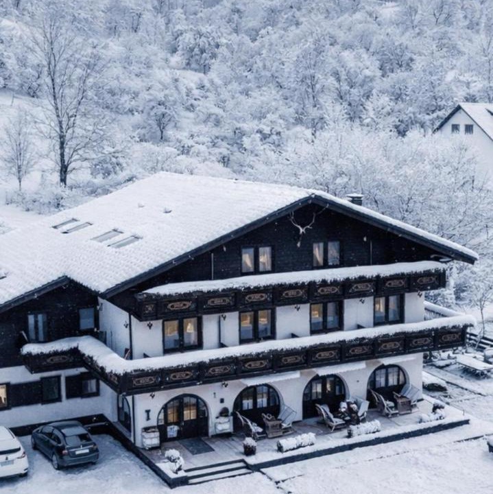 Photo of Others in Bran