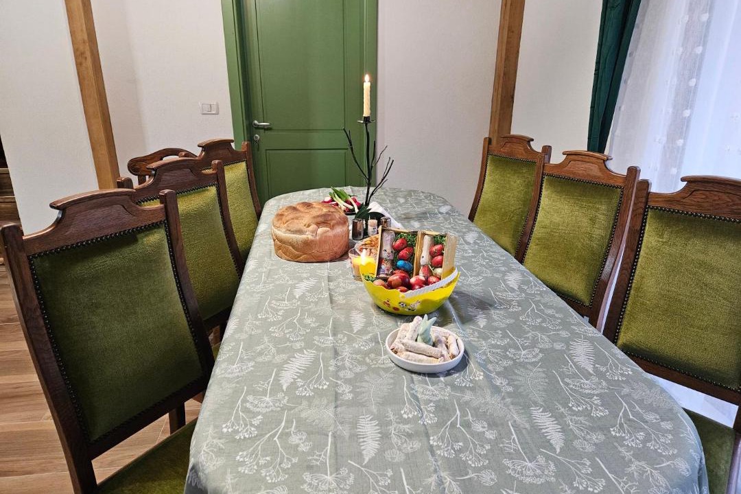 Photo of Others in Garda de Sus