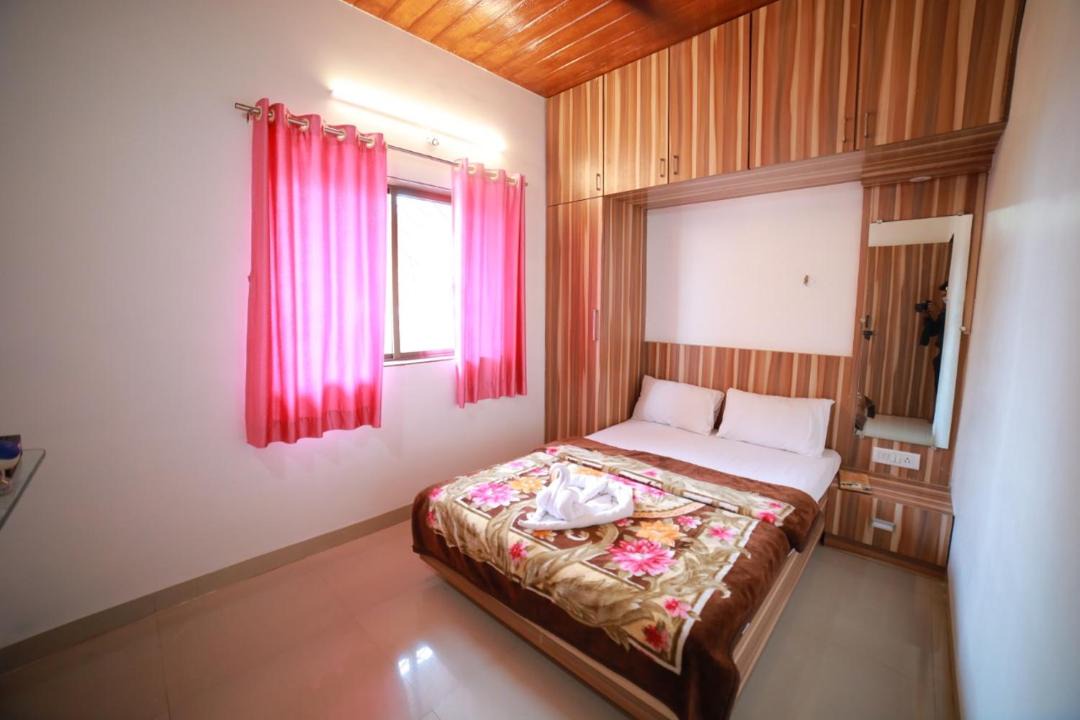Photo of Bedroom in Khattalwada