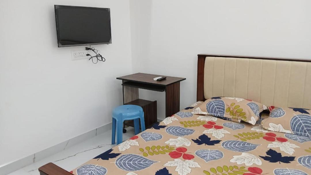 Photo of Bedroom in Tiruchendur