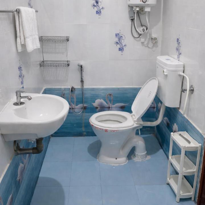 Photo of Bathroom in Thoraipakkam