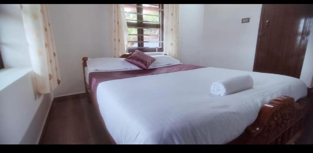 Photo of Bedroom in Madikeri