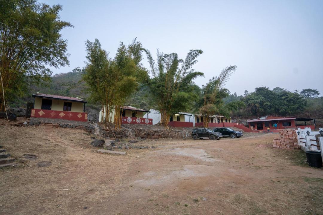 Photo of Others in Ninnimamidi