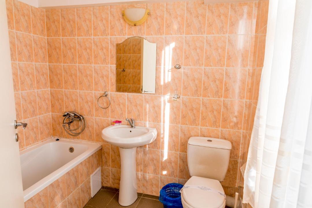Photo of Bathroom in Onesti
