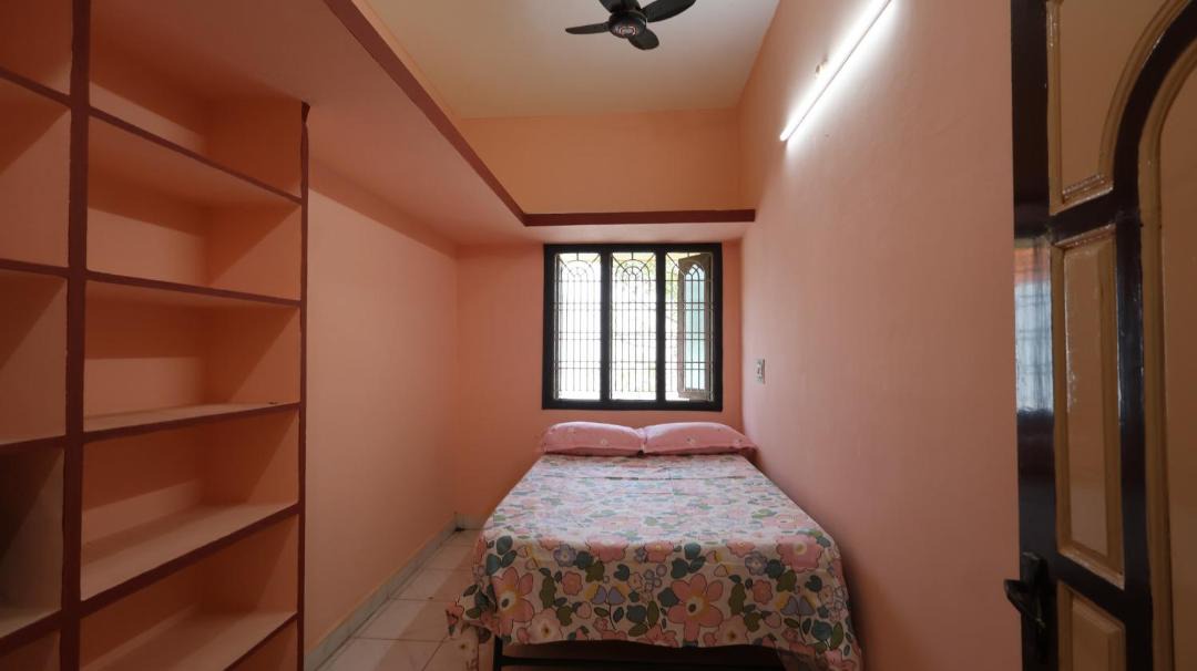 Photo of Bedroom in Srikalahasti