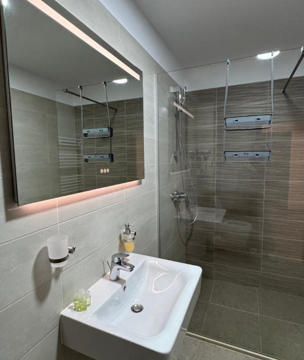 Photo of Bathroom in Tractorul